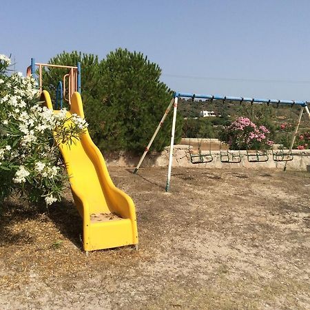 Milos Achivadolimni Camping Apartamento Adamantas  Exterior foto