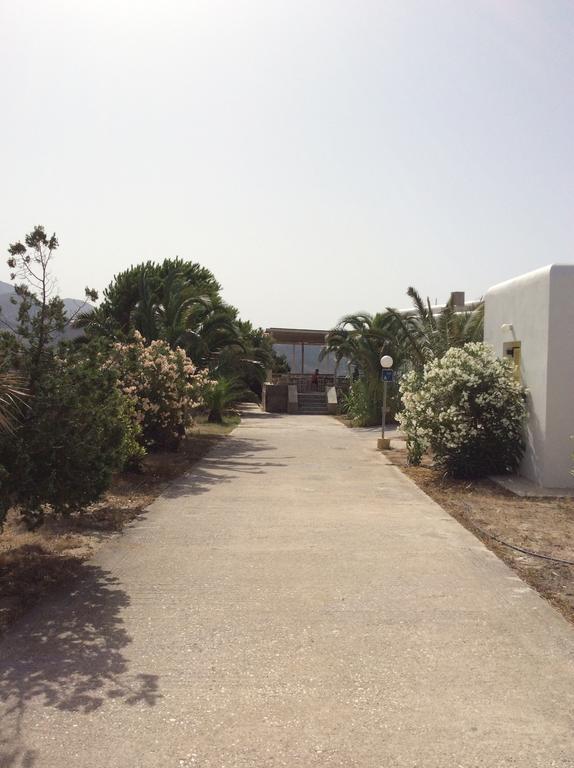 Milos Achivadolimni Camping Apartamento Adamantas  Exterior foto